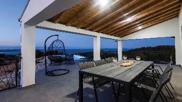 Modern Villa in Žman with Private Outdoor Pool