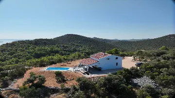 Modern Villa in Žman with Private Outdoor Pool