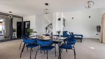 Modern Villa in Žman with Private Outdoor Pool