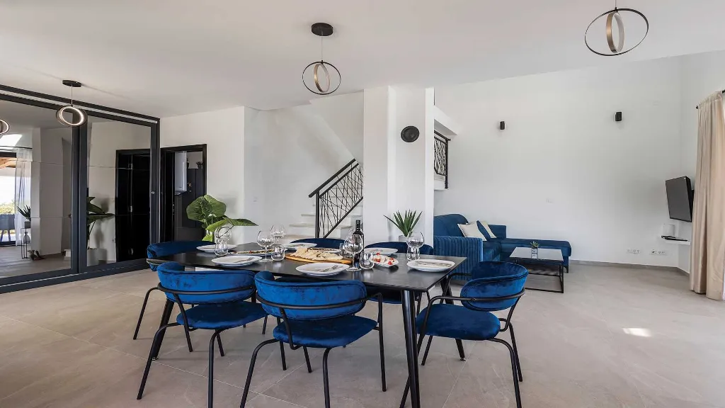 Modern Villa in Žman with Private Outdoor Pool