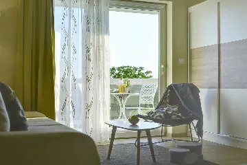 Seven-Bedroom Villa with Pool in Pula