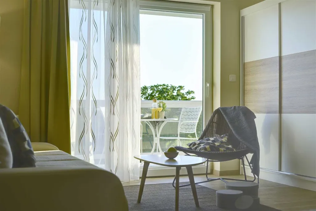 Seven-Bedroom Villa with Pool in Pula