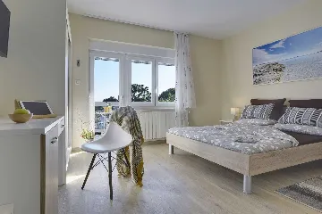 Seven-Bedroom Villa with Pool in Pula