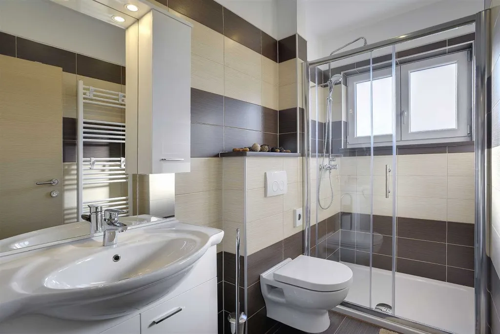 Seven-Bedroom Villa with Pool in Pula