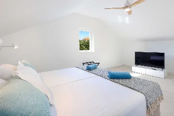 3-Bedroom Villa in Pašman for 6 Guests