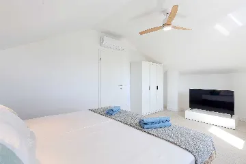3-Bedroom Villa in Pašman for 6 Guests