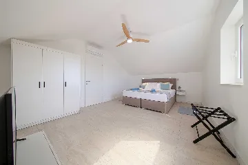 3-Bedroom Villa in Pašman for 6 Guests