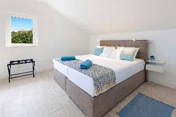 3-Bedroom Villa in Pašman for 6 Guests