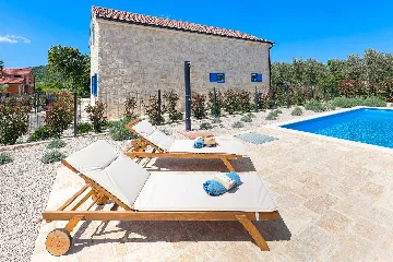 3-Bedroom Villa in Pašman for 6 Guests