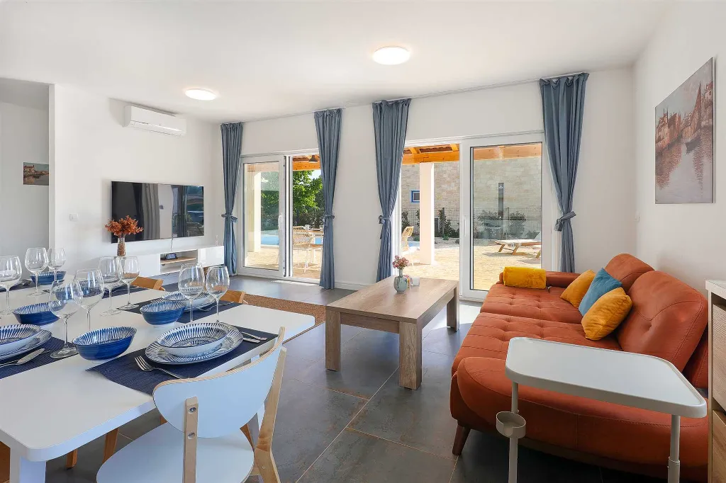 3-Bedroom Villa in Pašman for 6 Guests