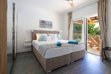 3-Bedroom Villa in Pašman for 6 Guests