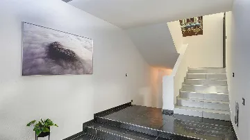 Four-Bedroom Villa with Pool in Vinkuran