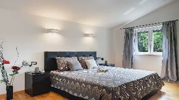 Four-Bedroom Villa with Pool in Vinkuran