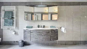 Four-Bedroom Villa with Pool in Vinkuran