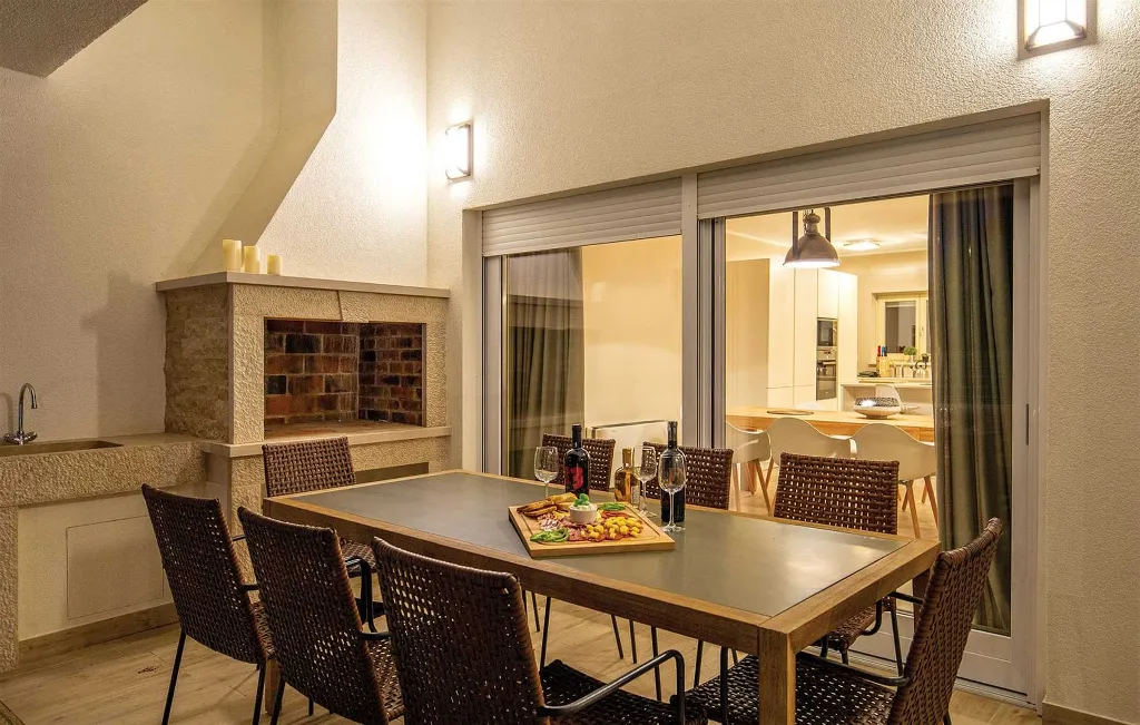 Veprinac Villa for 8 Guests with Sauna and Jacuzzi