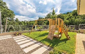 Veprinac Villa for 8 Guests with Sauna and Jacuzzi