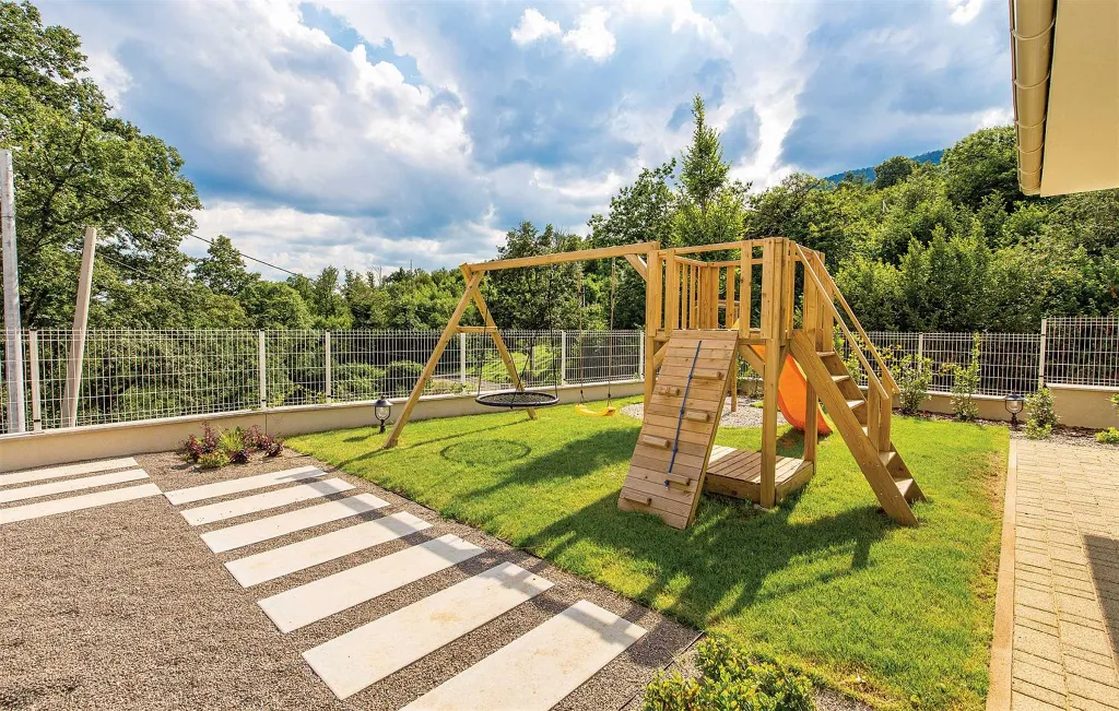 Veprinac Villa for 8 Guests with Sauna and Jacuzzi