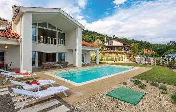 Veprinac Villa for 8 Guests with Sauna and Jacuzzi