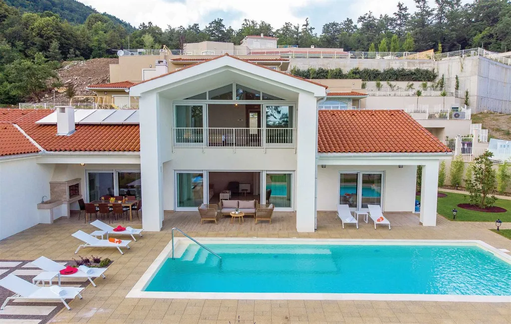 Veprinac Villa for 8 Guests with Sauna and Jacuzzi