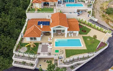 Veprinac Villa for 8 Guests with Sauna and Jacuzzi