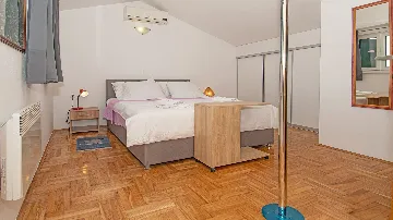 Villa in Vodnjan with Indoor Pool and Sea-View Terrace