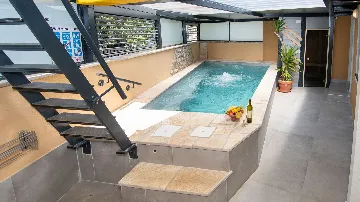 Villa in Vodnjan with Indoor Pool and Sea-View Terrace