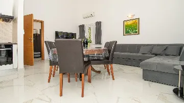 Villa in Vodnjan with Indoor Pool and Sea-View Terrace