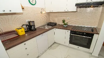 Villa in Vodnjan with Indoor Pool and Sea-View Terrace