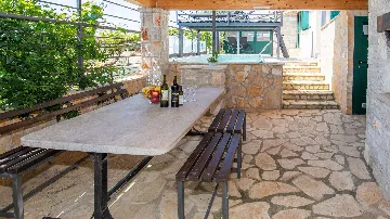 Villa with Outdoor Pool and Jacuzzi in Vodnjan