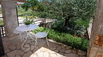 Villa with Outdoor Pool and Jacuzzi in Vodnjan