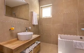 Villa with Pool and Sauna in Veprinac