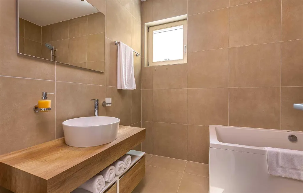 Villa with Pool and Sauna in Veprinac