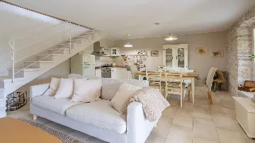 3-Bedroom Villa in Tinjan for 6 Guests