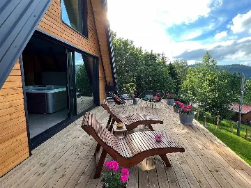 Kupjak Villa with Wellness Area for 6 Guests