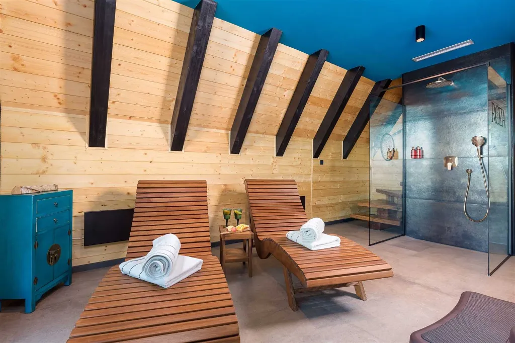 Kupjak Villa with Wellness Area for 6 Guests