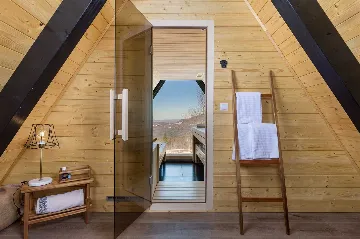 Kupjak Villa with Wellness Area for 6 Guests