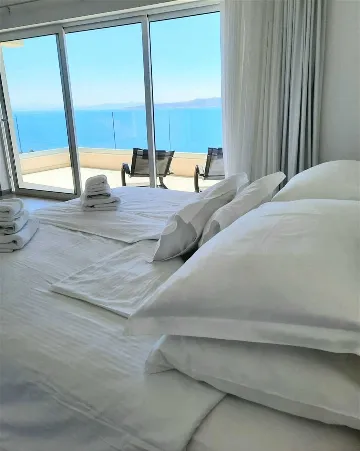 Sea View Villa in Pisak