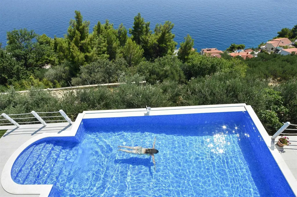 Sea View Villa in Pisak