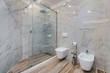 3-Bedroom Villa with Sea & Mountain Views, Jesenice