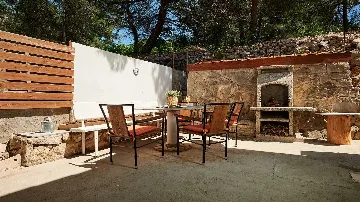 Beachfront Villa with Pool in Rogač