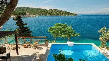 Beachfront Villa with Pool in Rogač