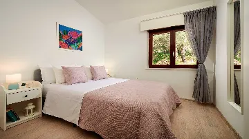 Beachfront Villa with Pool in Rogač