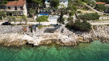 Beachfront Villa with Pool in Rogač