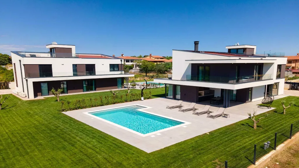 3-Bedroom Villa with Pool and Sauna in Vodnjan