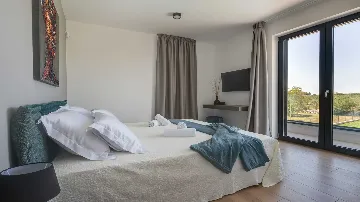 3-Bedroom Villa with Pool and Sauna in Vodnjan