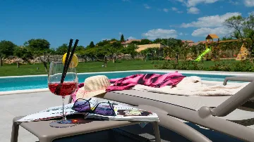 3-Bedroom Villa with Pool and Sauna in Vodnjan