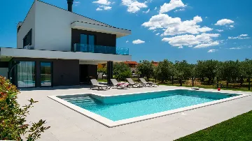 3-Bedroom Villa with Pool and Sauna in Vodnjan