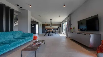 3-Bedroom Villa with Pool and Sauna in Vodnjan