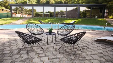 4-Bedroom Villa with Sports & Heated Pool in Feričanci