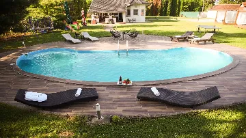 4-Bedroom Villa with Sports & Heated Pool in Feričanci